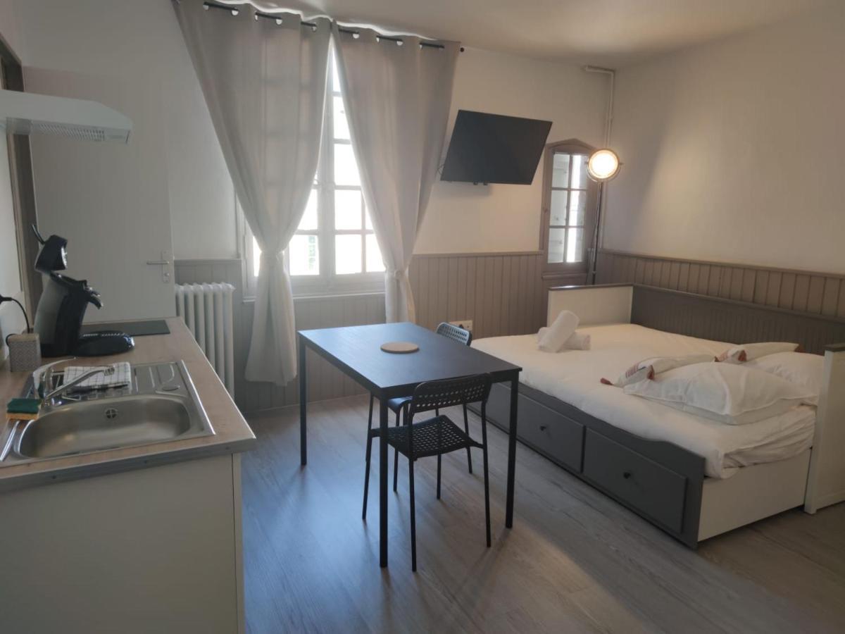 *Les Studios L'Amandine* Périgueux Εξωτερικό φωτογραφία