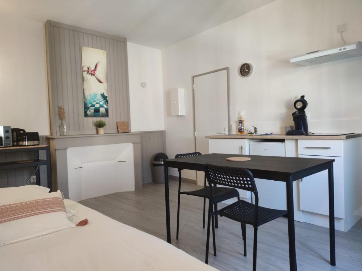 *Les Studios L'Amandine* Périgueux Εξωτερικό φωτογραφία